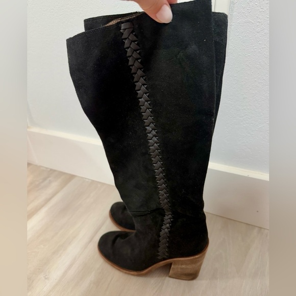 UGG Australia Womens Size 7 Black Suede Knee Boots Braided Chunky Heel Runs Smal - Picture 4 of 14